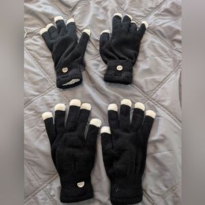 Black and White Touchscreen Gloves